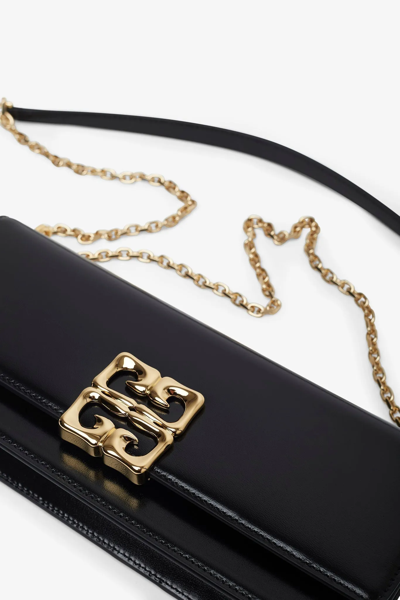 4G small chain black clutch