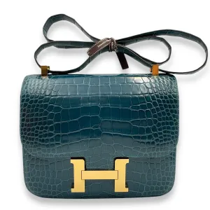 Constance 24 Colvert in Shiny Alligator, Gold hardware
