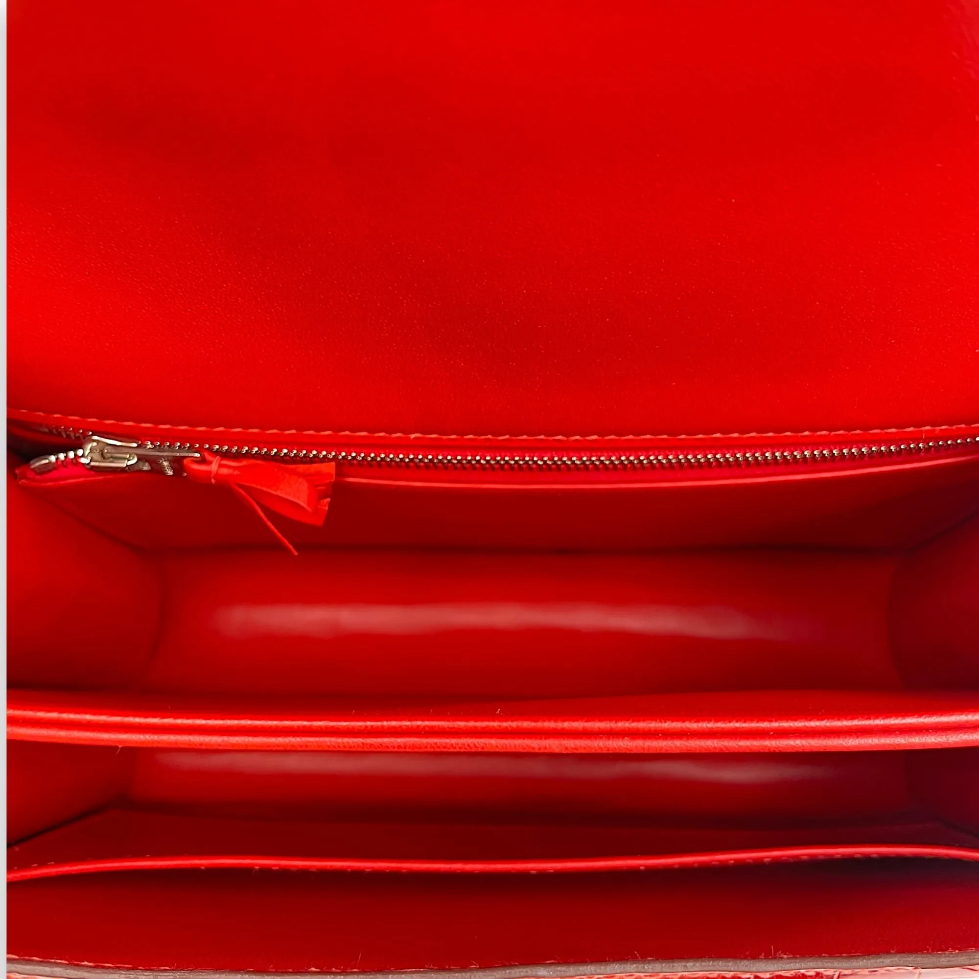 Constance 24 Geranium in Shiny Alligator, Palladium hardware