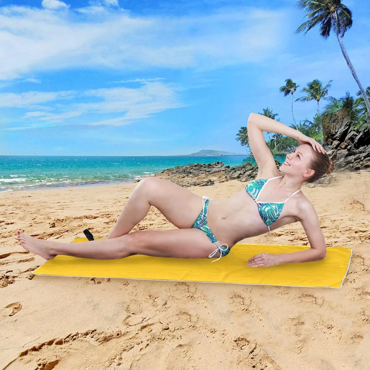 GAIGEO Amber Beach Towel Quick Dry, Beach Towel with Storage Bag, Beach Towels for Men Women, for Summer Swim, Travel Beach Towel, 30"x60"