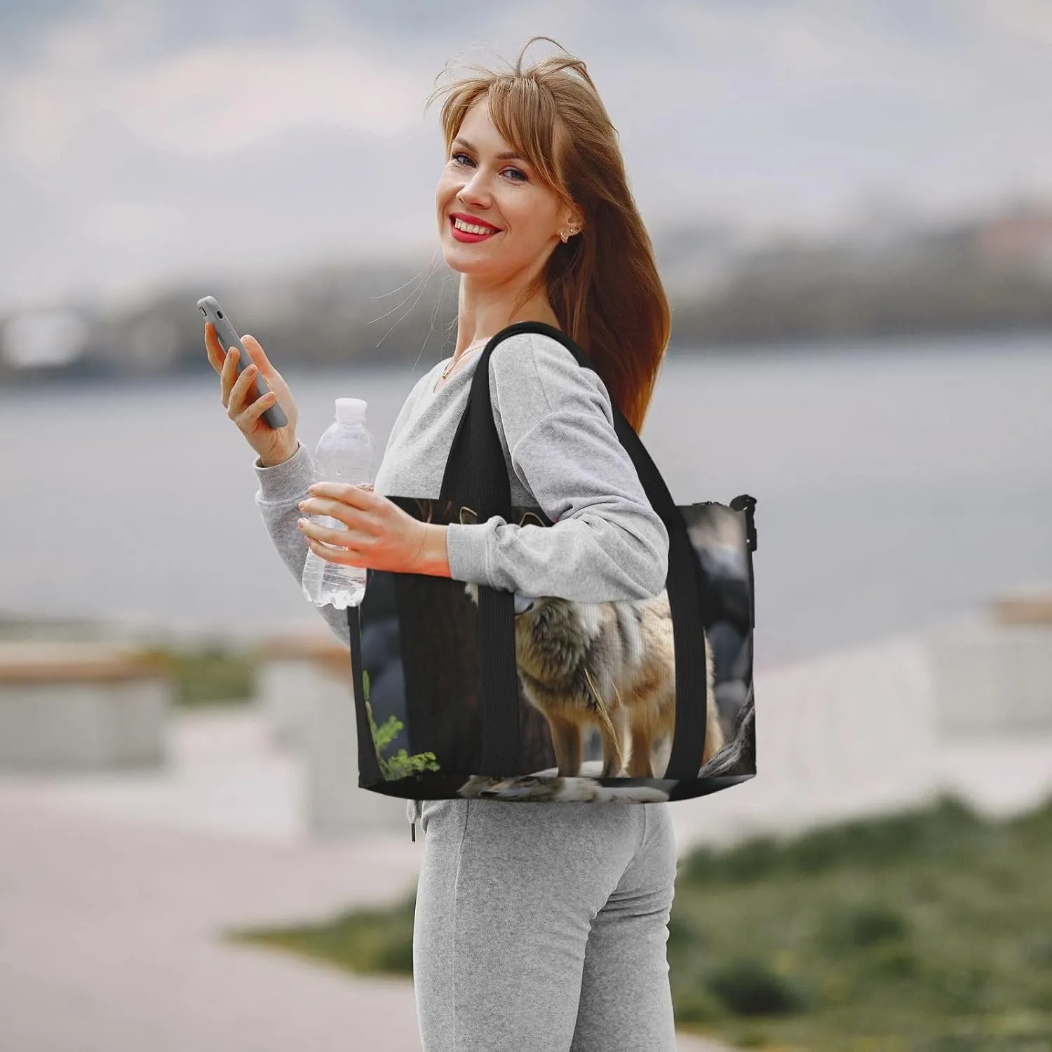 Gym Bag Wildlife Wolf Duffel Bag for Men Women Travel Overnight Bag with Shoe Compartment Workout Bags