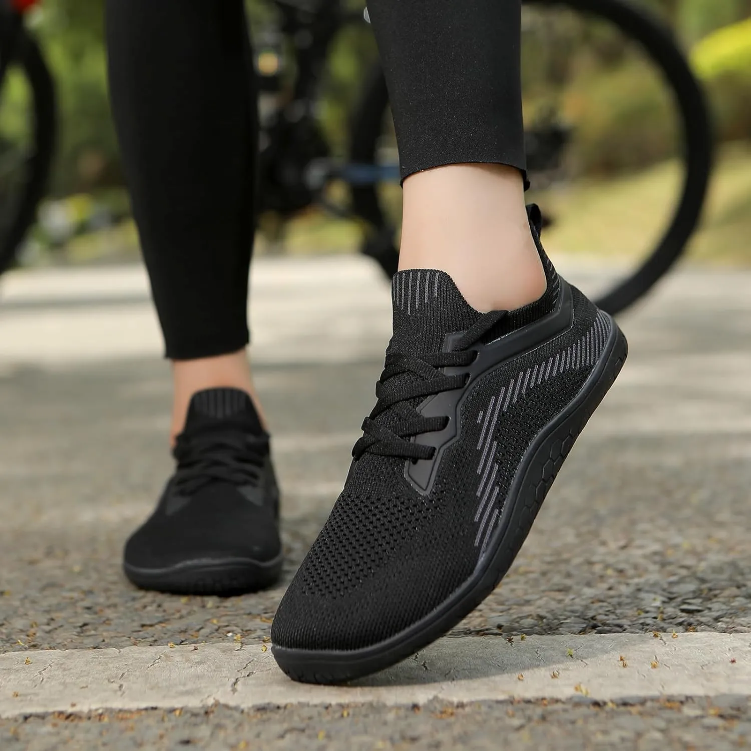 Hiking Barefoot Beach Breathable Mesh Sports Fitness Footwear Men's and Women's Shoes