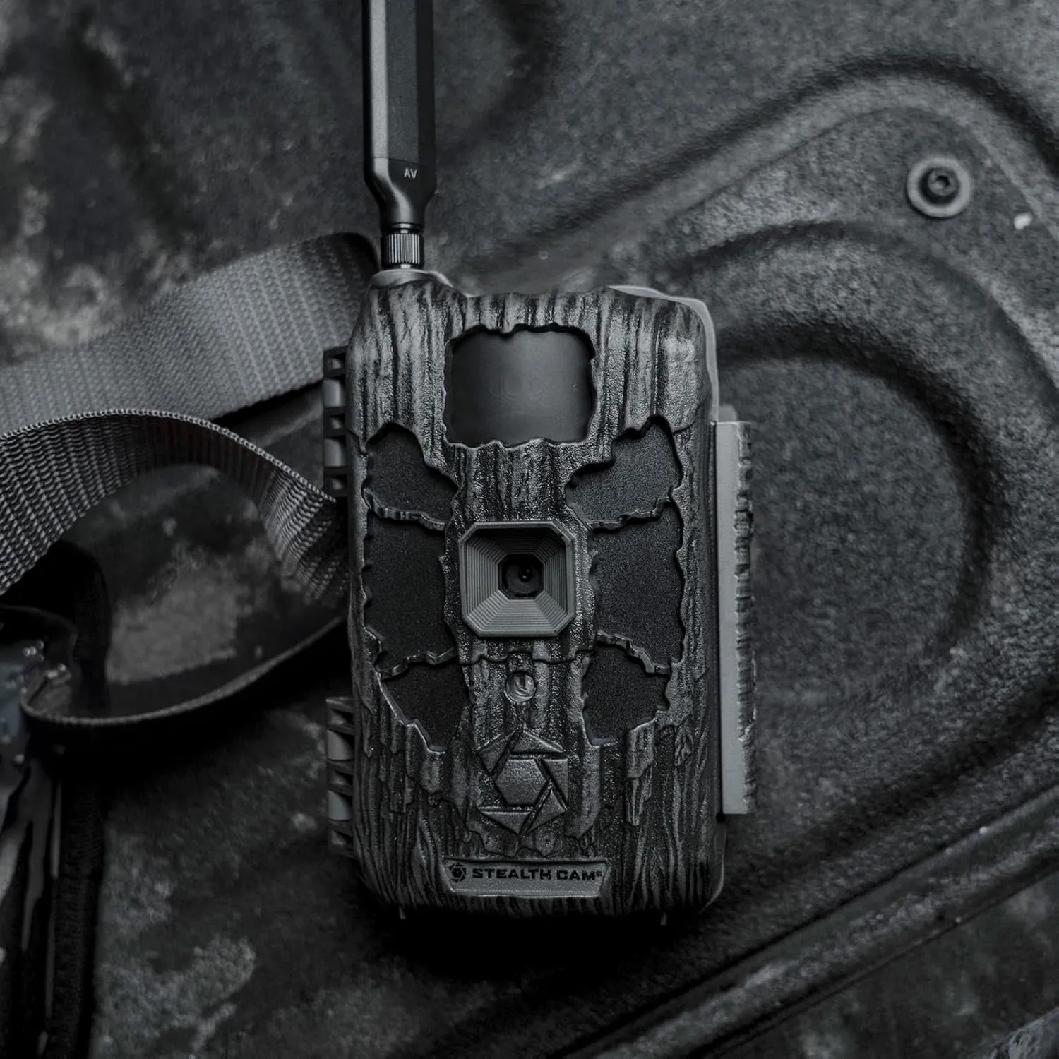 Stealth Cam Deceptor MAX Dual Sim 40MP Photo & 1440P QHD Video No-Glo LED Hunting Cellular Trail Camera, Available on AT&T & Verizon - 2 Pack