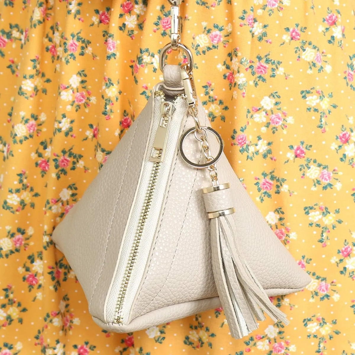 Triangle Vegan Leather Wristlet Clutch Purse Handbag - Pyramid Evening Cocktail Pouch Wallet Detachable Strap & Tassel Charm