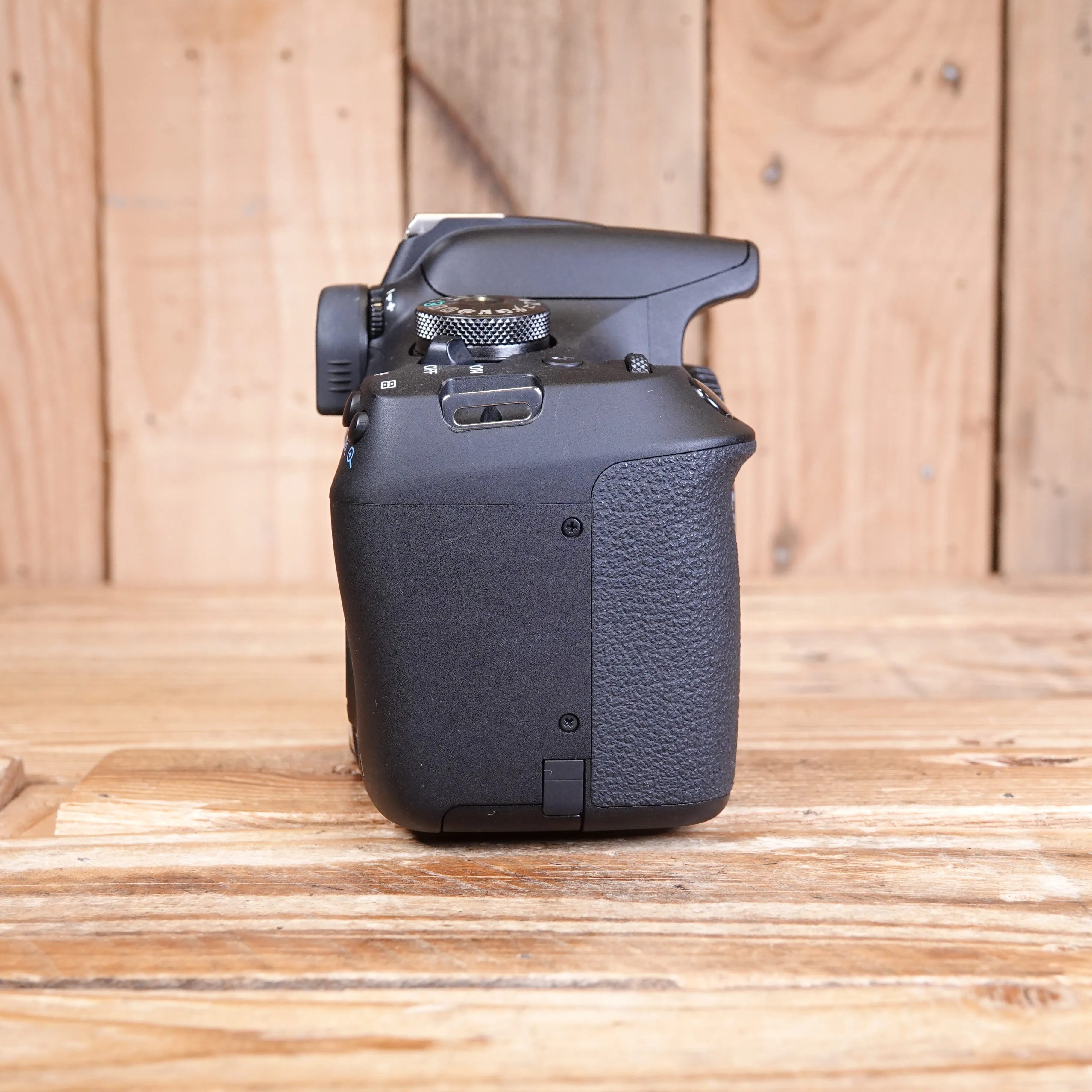 Used Canon EOS 2000D DSLR Camera Body