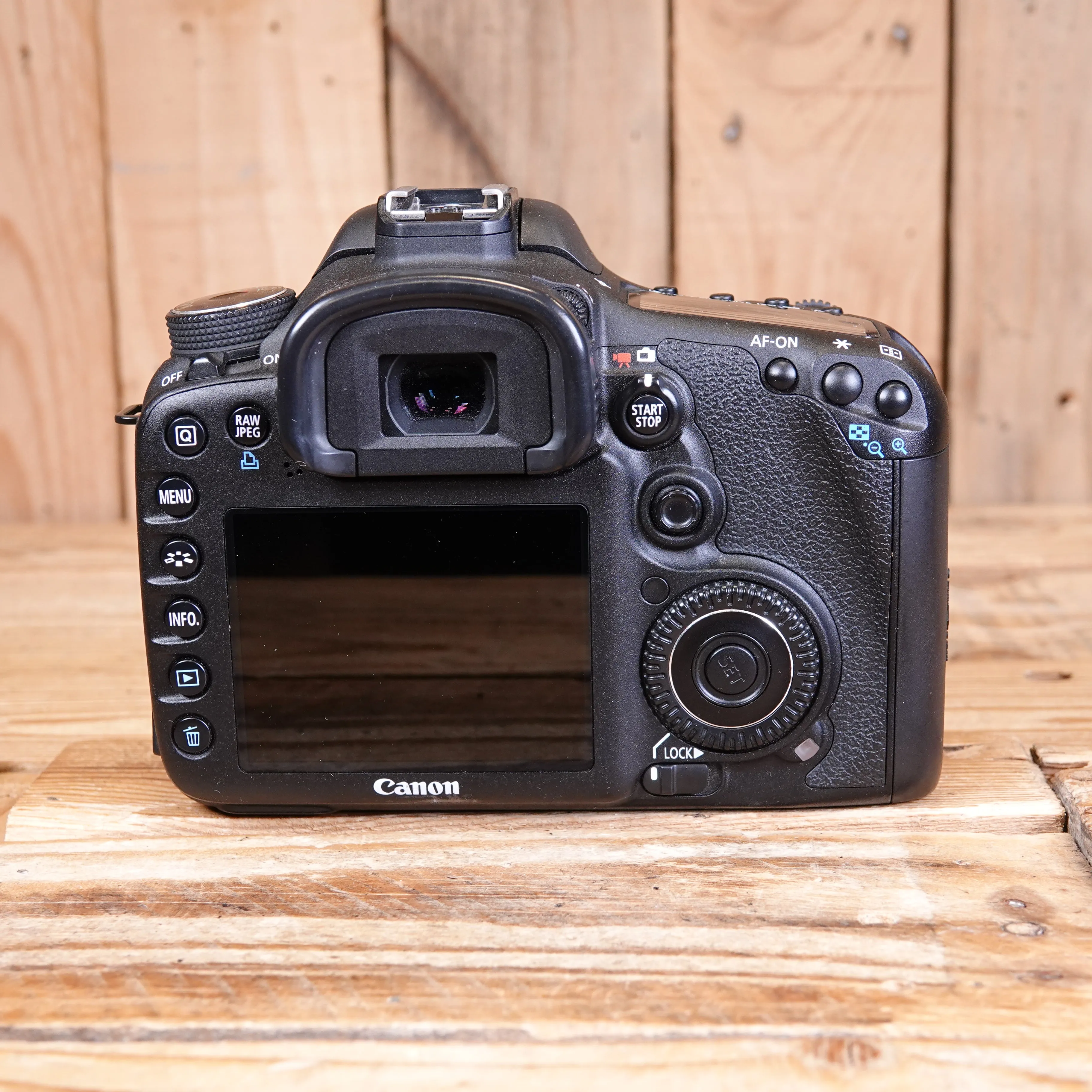 Used Canon EOS 7D DSLR Camera Body