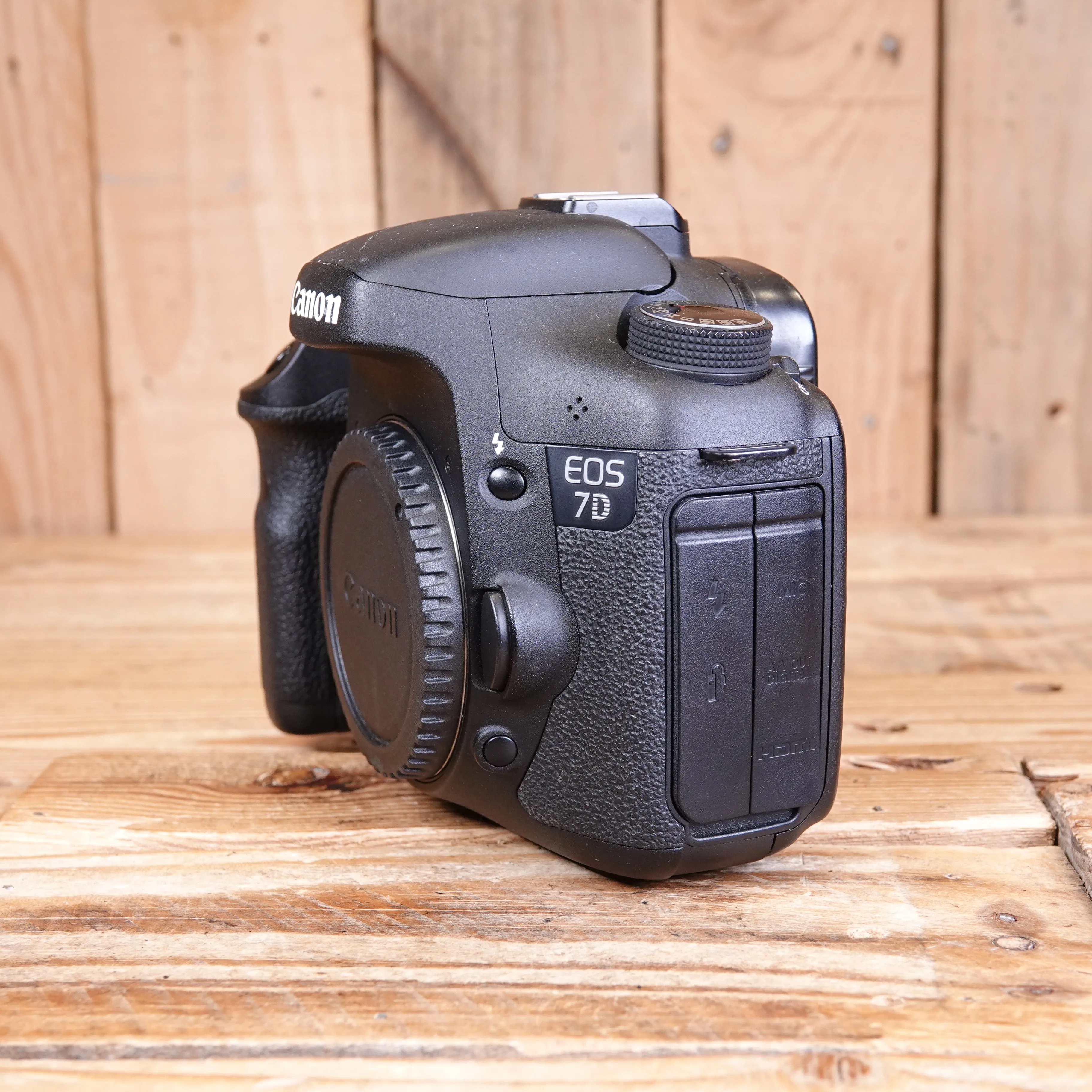 Used Canon EOS 7D DSLR Camera Body