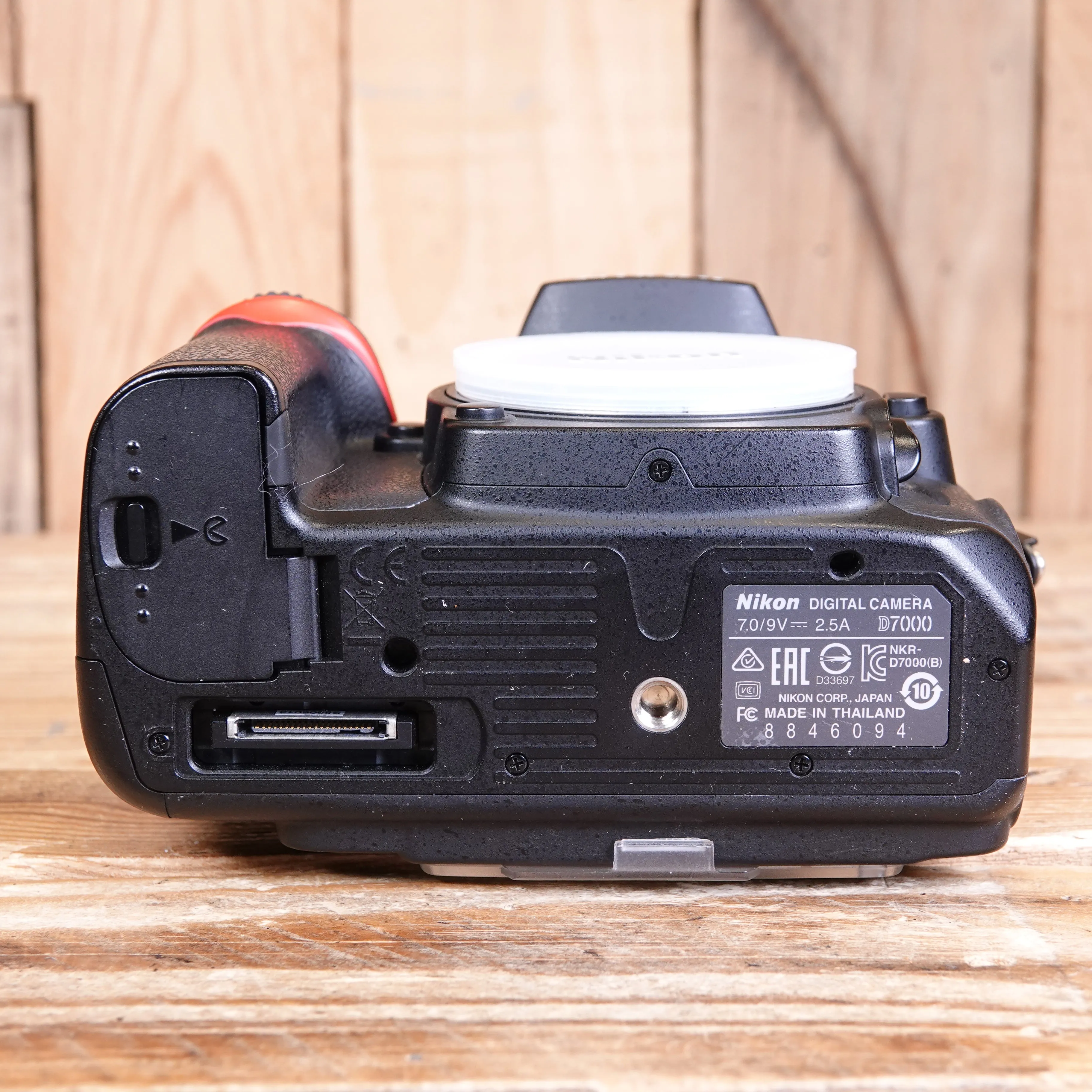 Used Nikon D7000 DSLR Camera Body