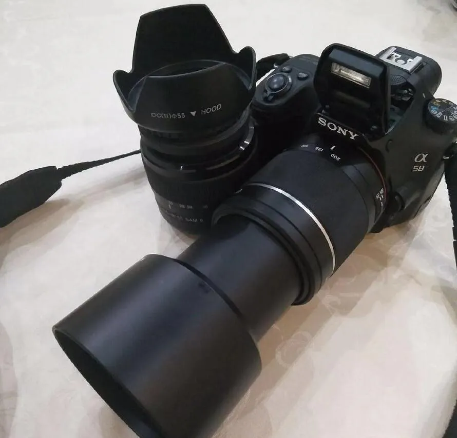 Used Sony A58 DSLR Camera with 18-55mm II & 55-300mm Dual Lenses - 90% New, Perfect for Travel